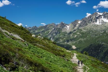 Hiking trail on the Haute Route