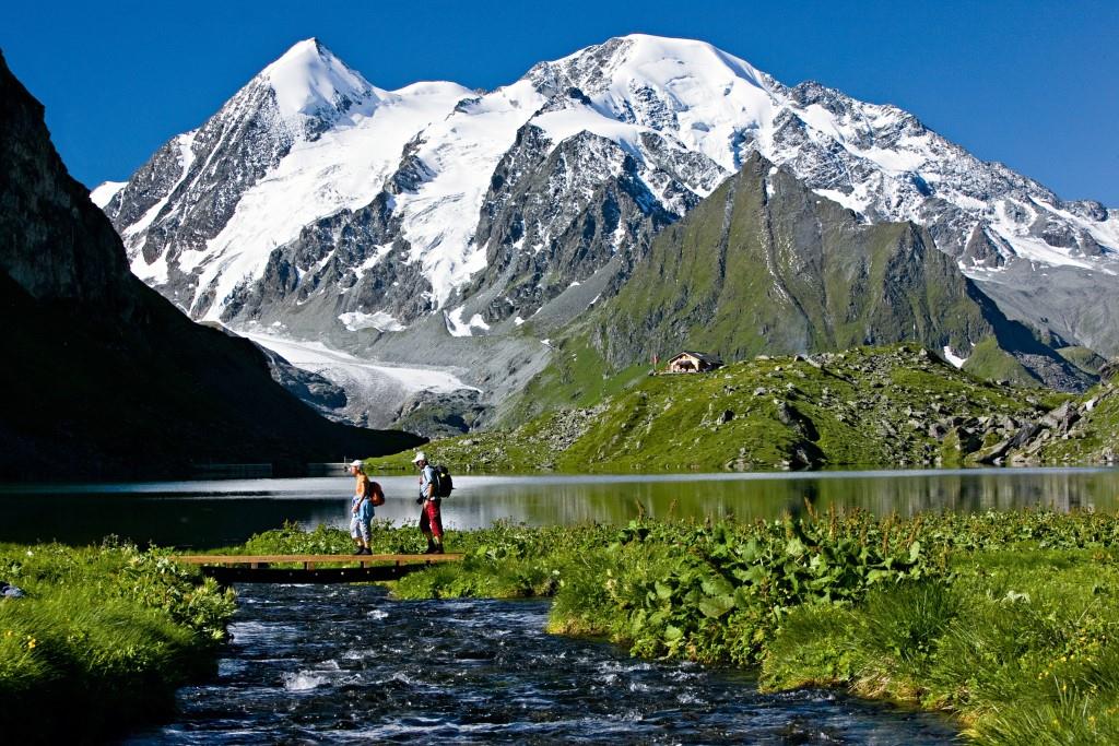 Hiking Lac de Louvie